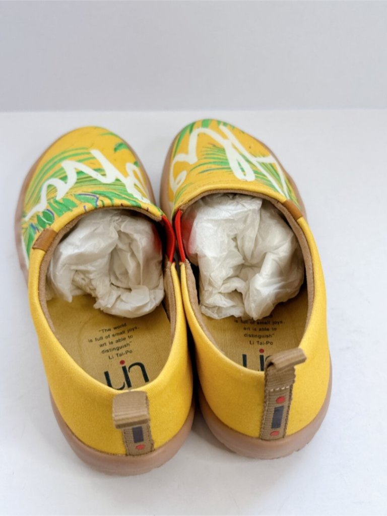 Women's Size 7 Uin Fill Your Passport Yellow Aloha Tropical Slip On Shoes — image 6 of 8